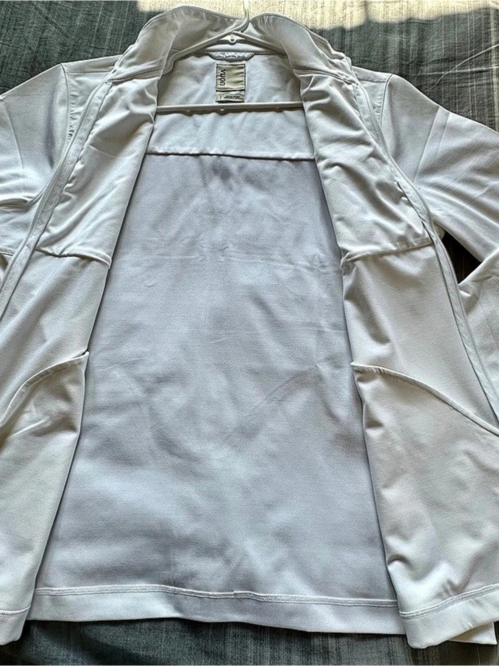 Vuori Mens White Full-Zip Jacket - Picture 2 of 5